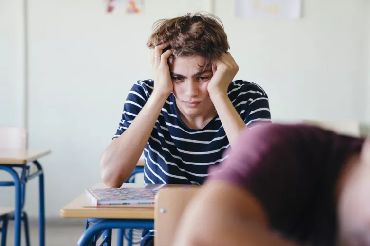 Comment la sophrologie peut aider un adolescent avec le stress scolaire ?, Ajaccio, Aurore Muzy